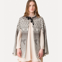 Libelle Jacquard Cape