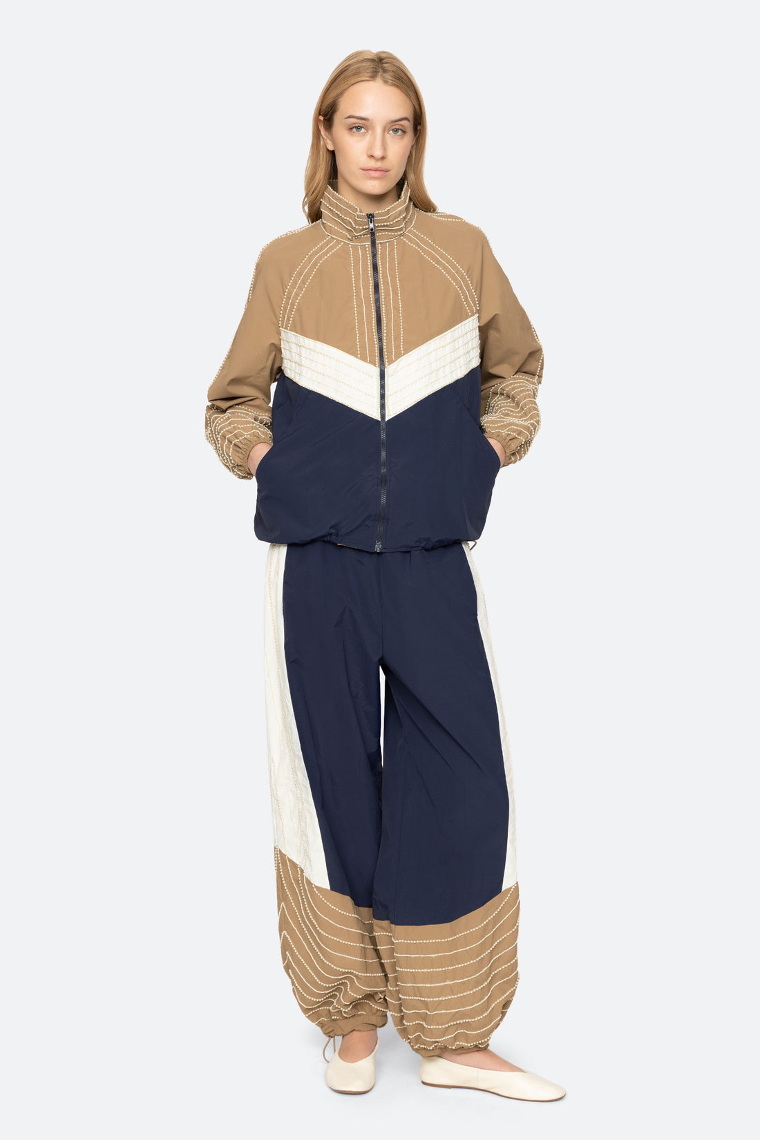 Quinn Windbreaker