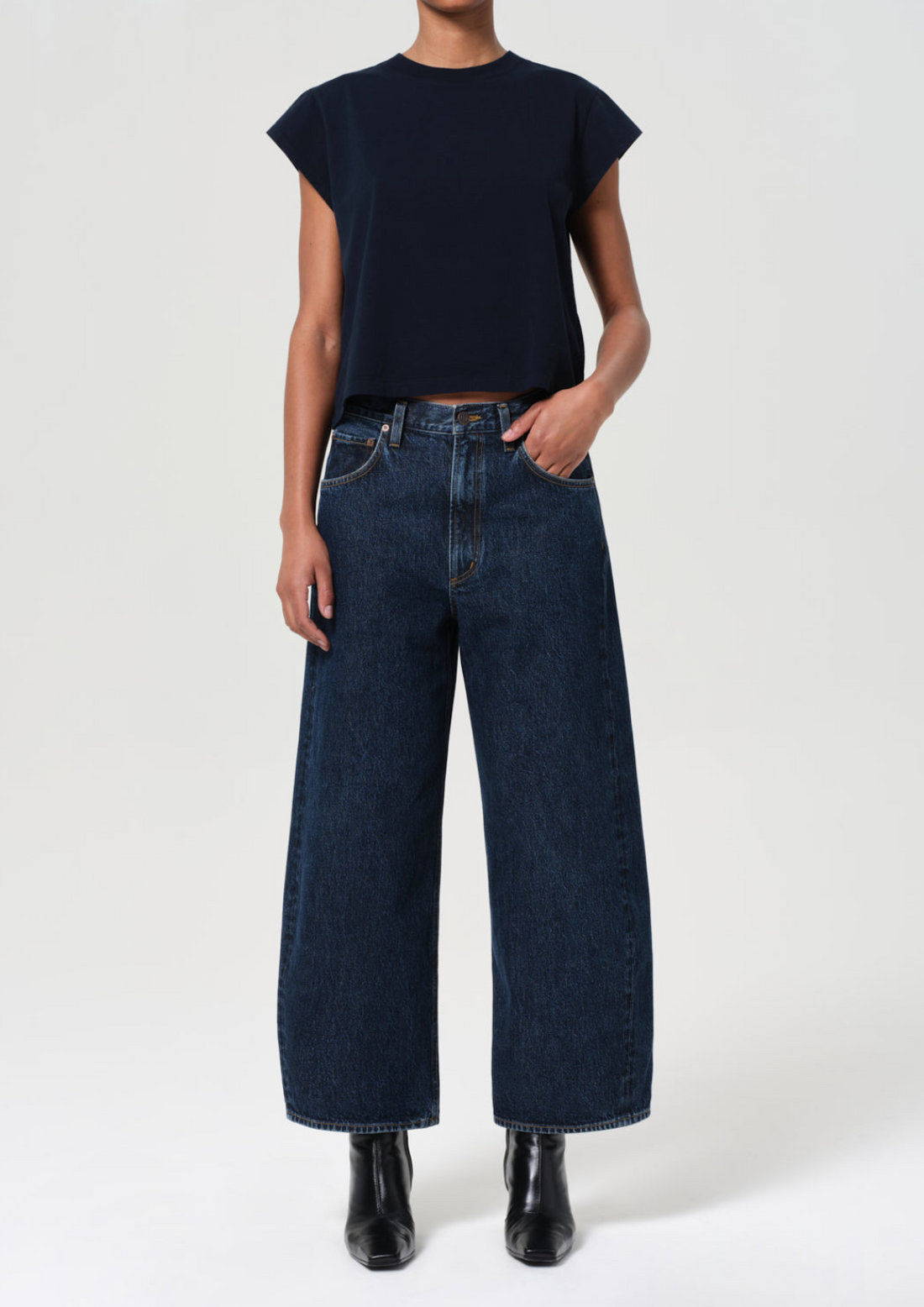 Low Curve Crop Jean