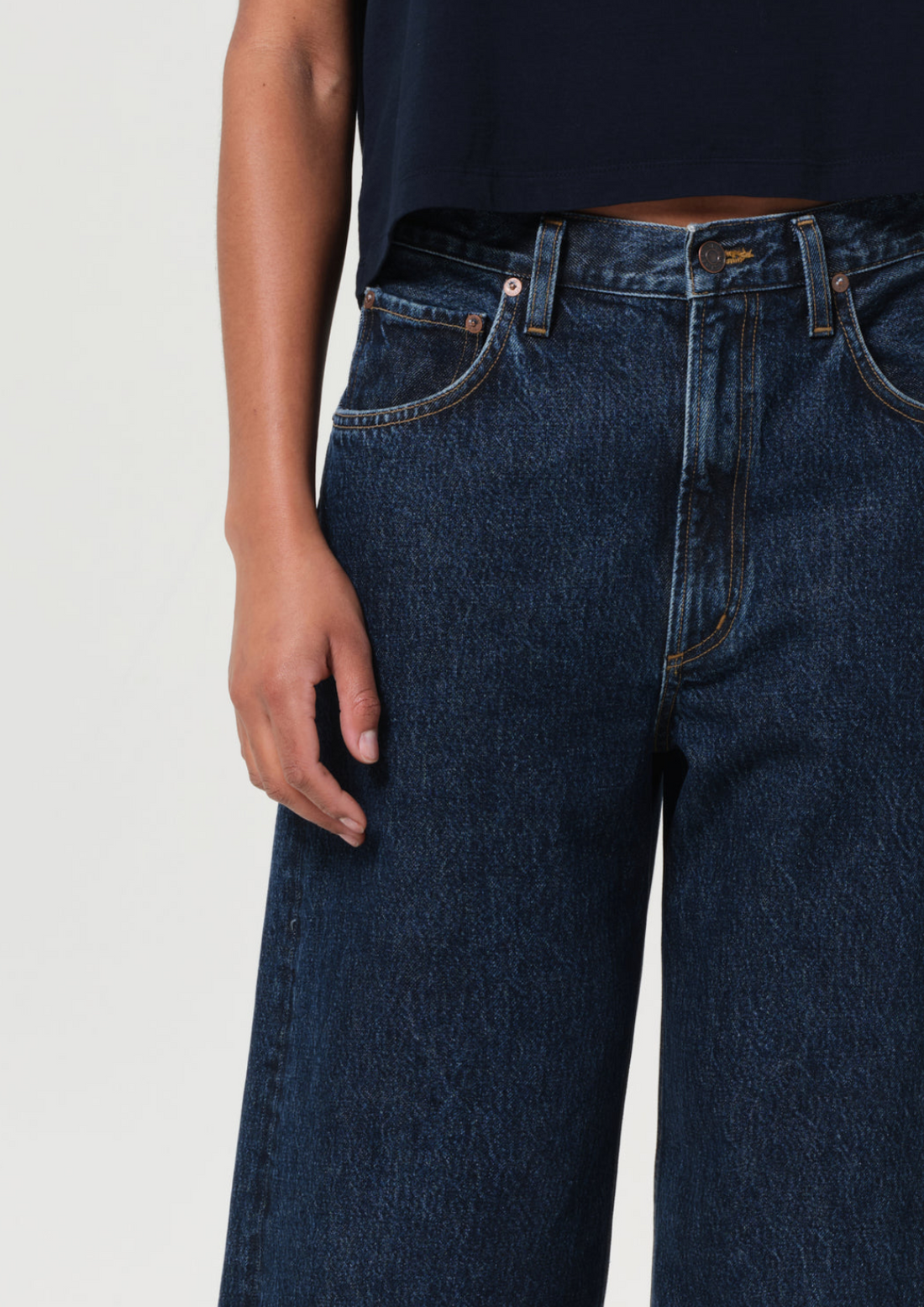 Low Curve Crop Jean