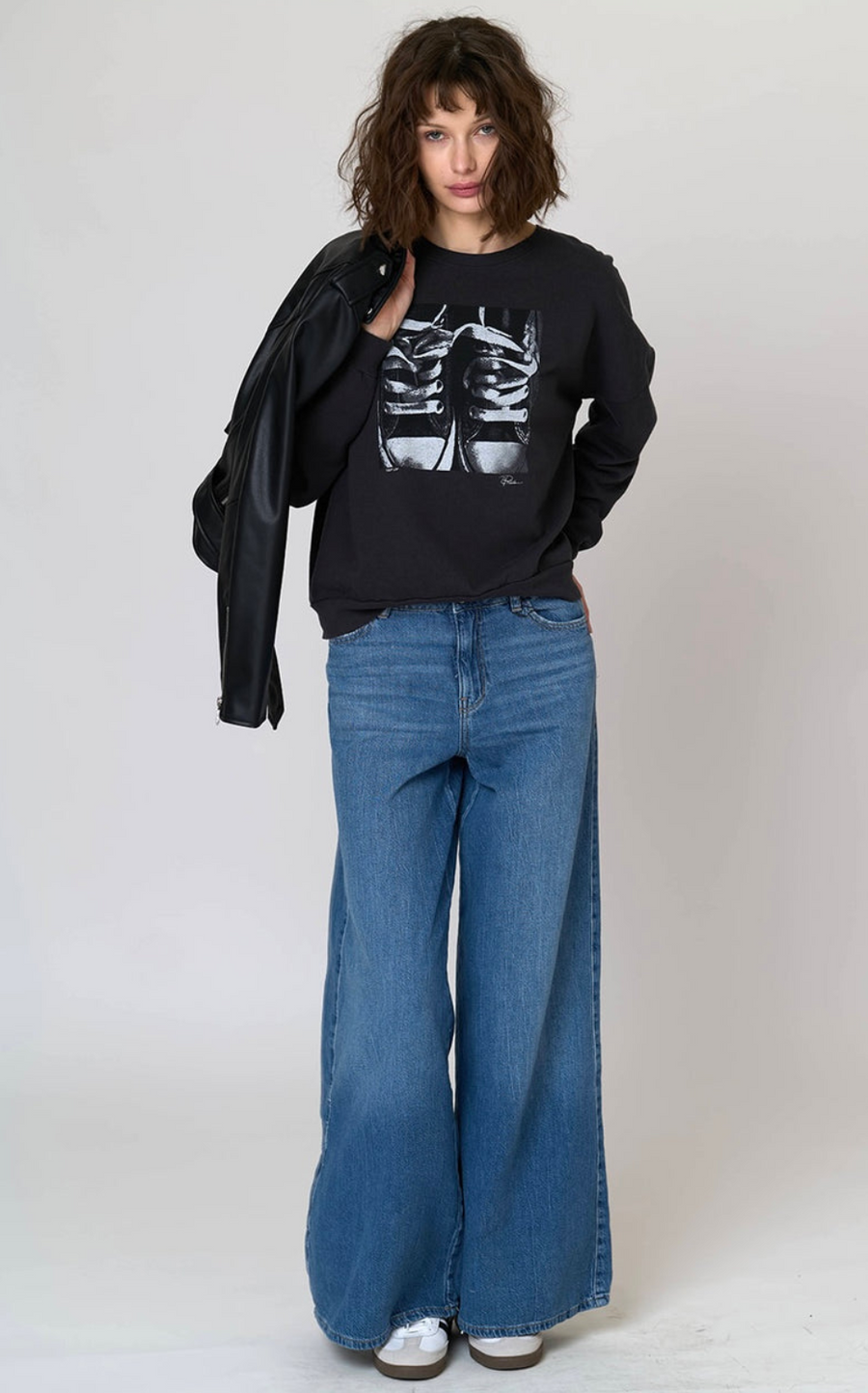 Sneaker Sweatshirt