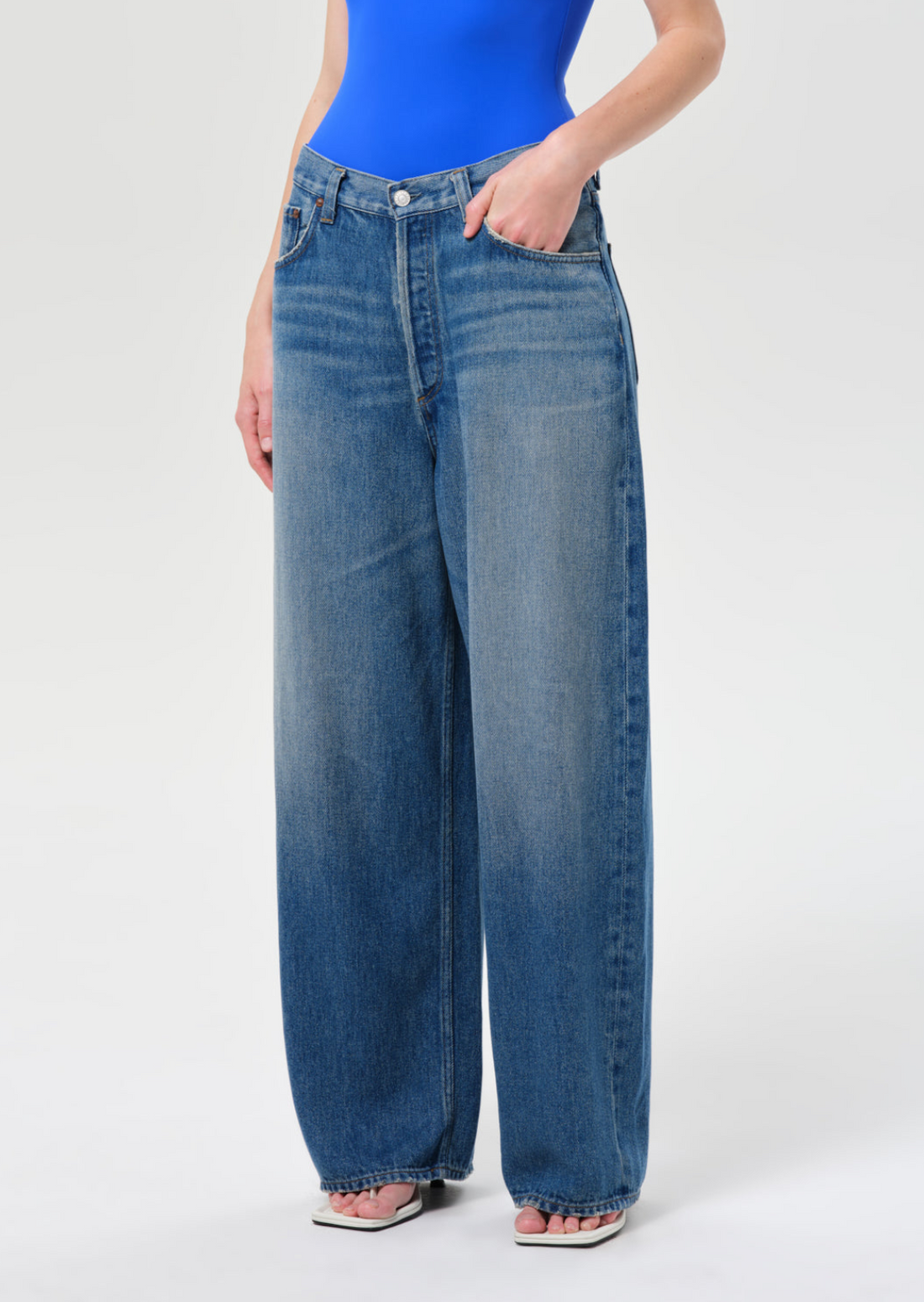 Rounded Baggy Jean