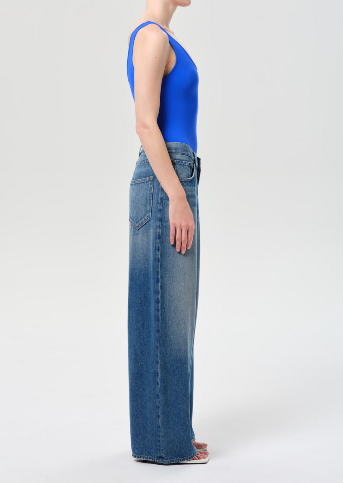 Rounded Baggy Jean