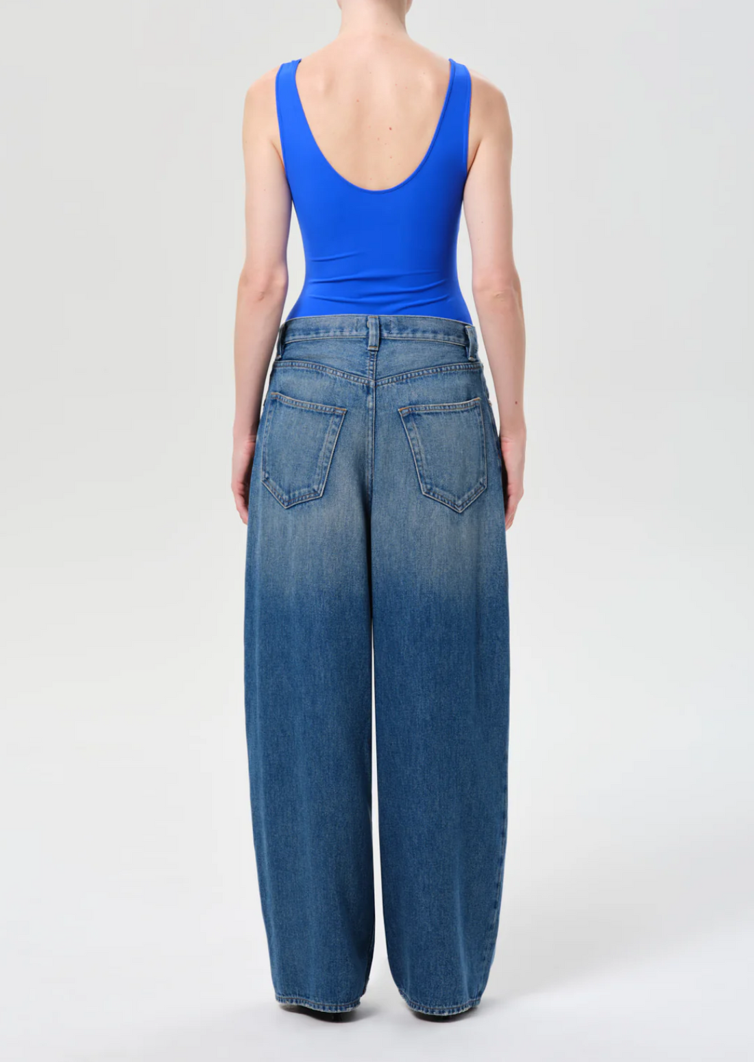 Rounded Baggy Jean