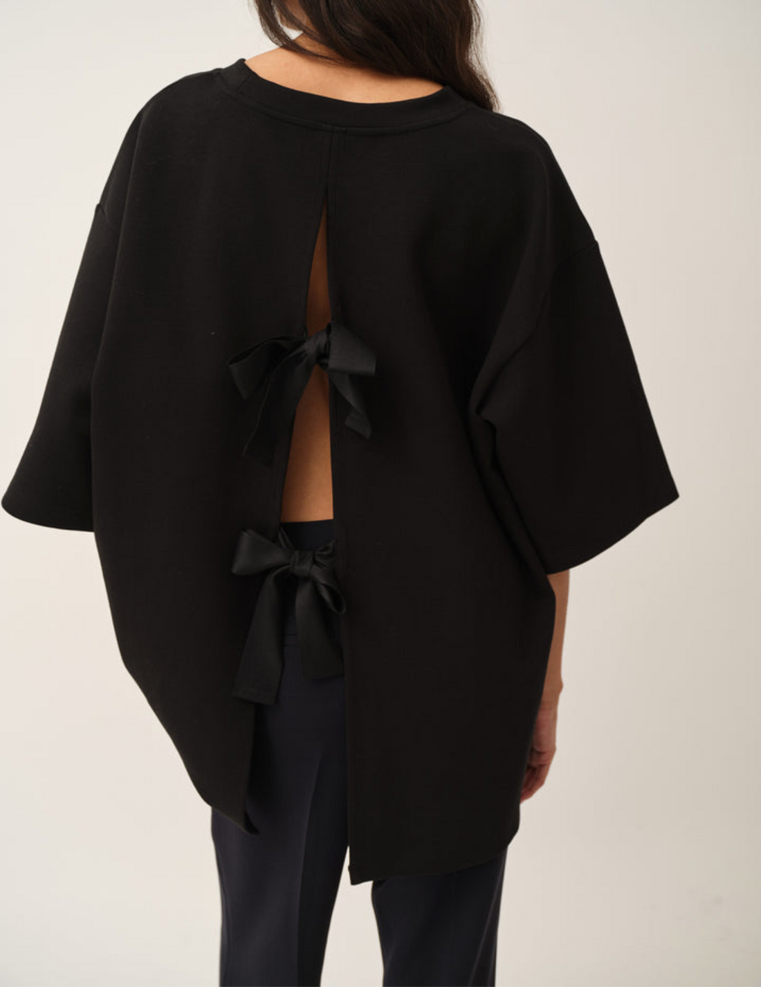 TG Bow Tee Black